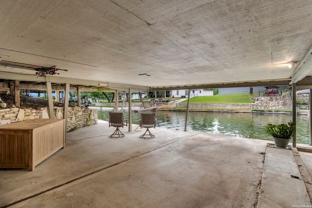 1122 HILL CIRCLE EAST DR, Granite Shoals, TX 78654