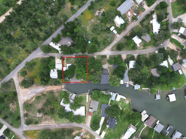 1122 HILL CIRCLE EAST DR, Granite Shoals, TX 78654