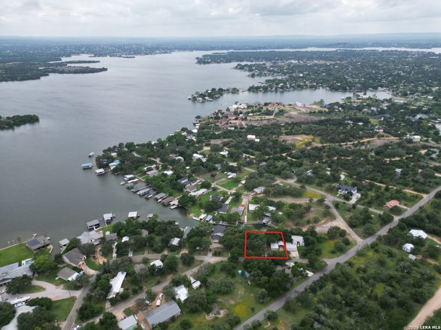 1122 HILL CIRCLE EAST DR, Granite Shoals, TX 78654