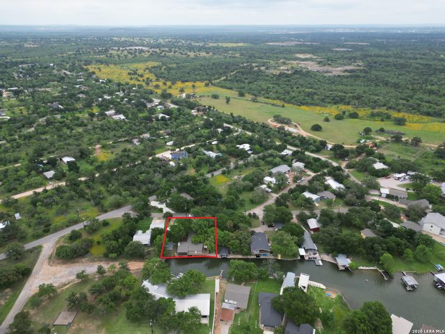 1122 HILL CIRCLE EAST DR, Granite Shoals, TX 78654
