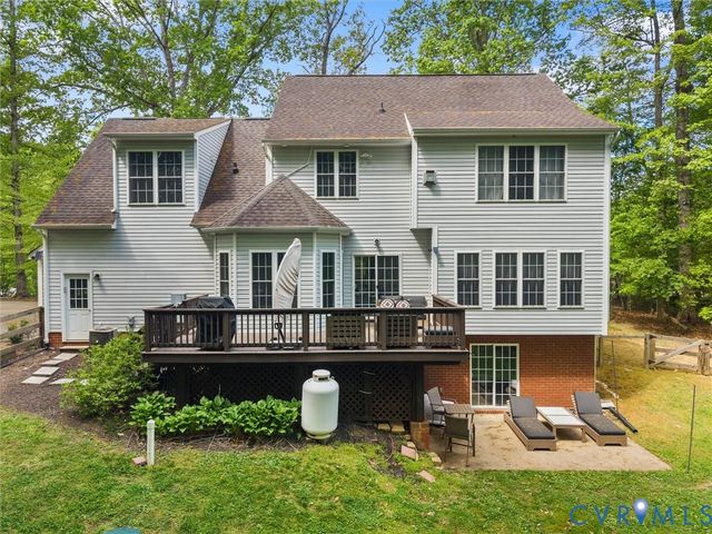 2967 Willow Trace Ln, Sandy Hook, VA 23153