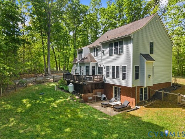 2967 Willow Trace Ln, Sandy Hook, VA 23153
