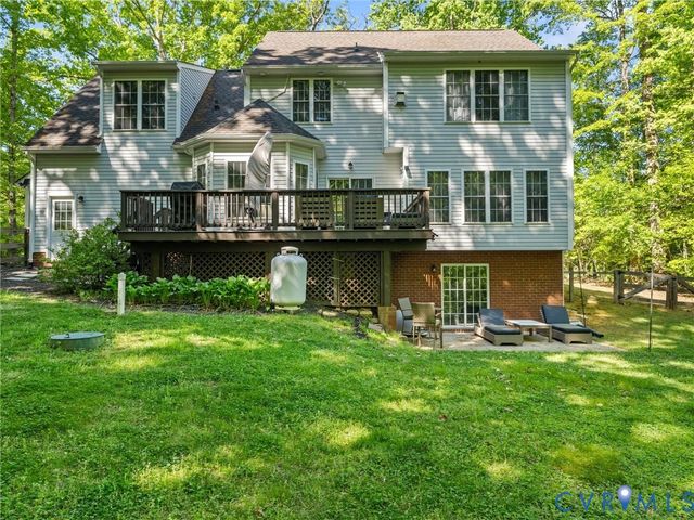 2967 Willow Trace Ln, Sandy Hook, VA 23153