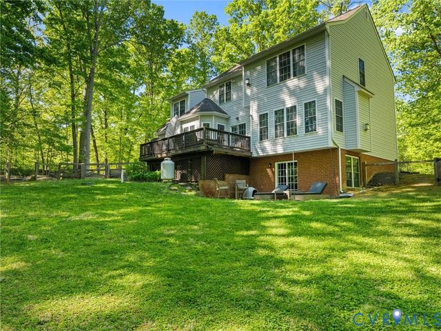 2967 Willow Trace Ln, Sandy Hook, VA 23153