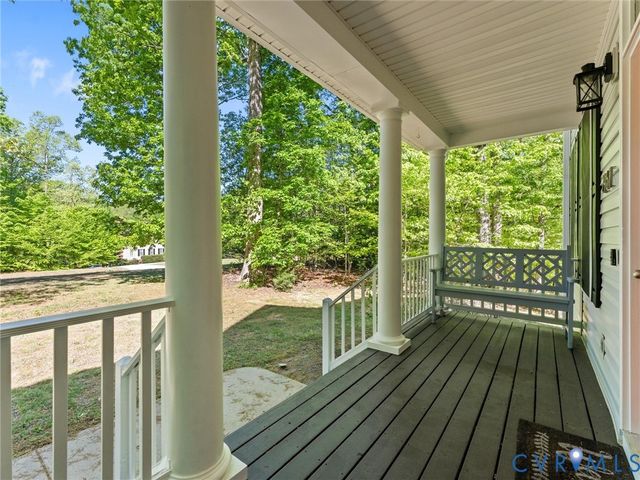 2967 Willow Trace Ln, Sandy Hook, VA 23153