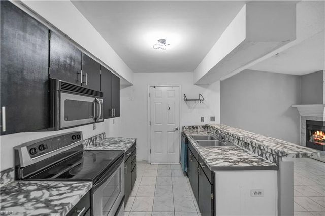 717 Inlet Quay Apt H, Chesapeake, VA 23320