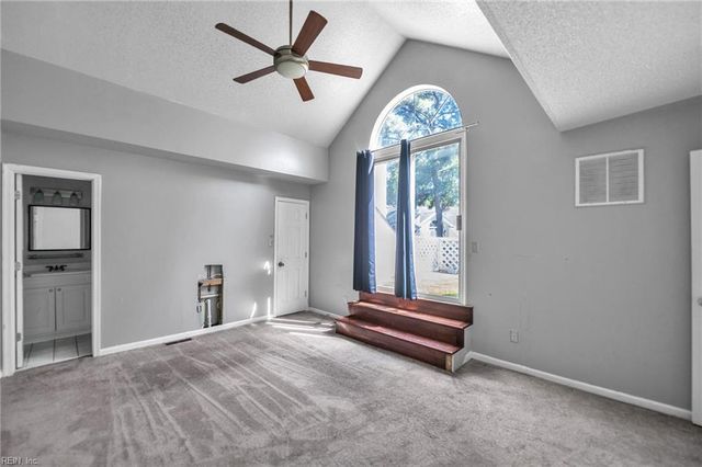 717 Inlet Quay Apt H, Chesapeake, VA 23320