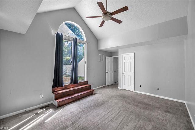 717 Inlet Quay Apt H, Chesapeake, VA 23320
