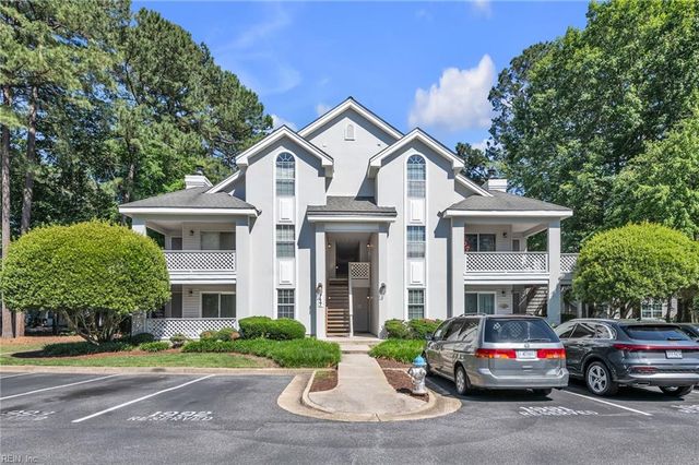 717 Inlet Quay Apt H, Chesapeake, VA 23320