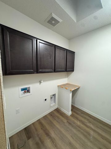 1532 Valle De Colores Road NW, Los Lunas, NM 87031