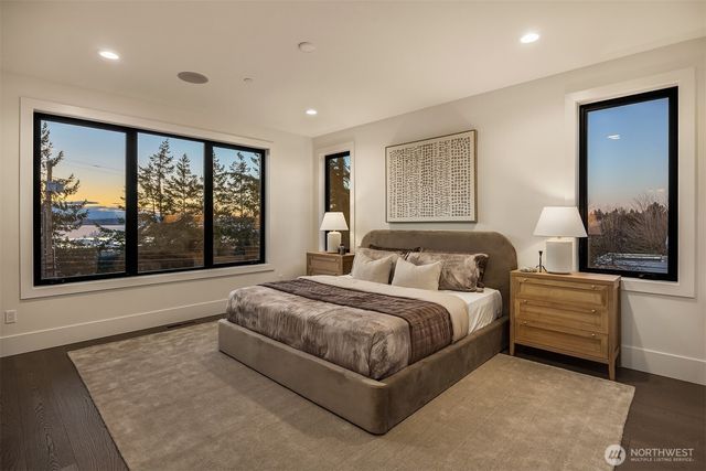 5808 Lakeview Drive, Kirkland, WA 98033