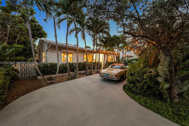 9172 Carlyle Avenue, Surfside, FL 33154