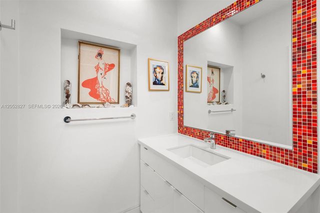 9172 Carlyle Avenue, Surfside, FL 33154