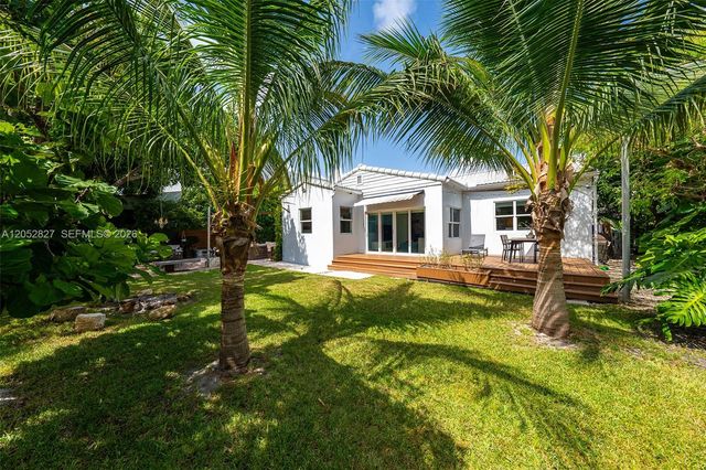 9172 Carlyle Avenue, Surfside, FL 33154