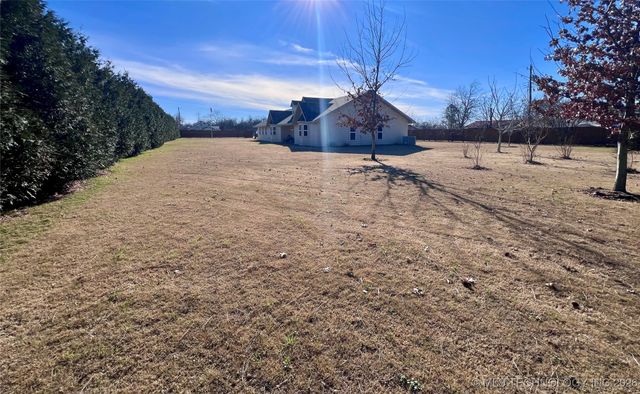 102 Holly, Bokchito, OK 74726