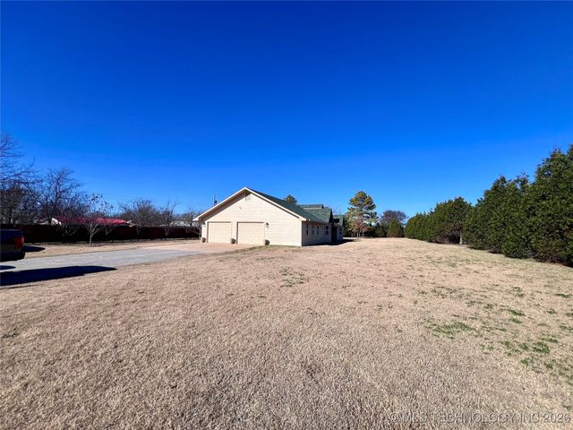 102 Holly, Bokchito, OK 74726