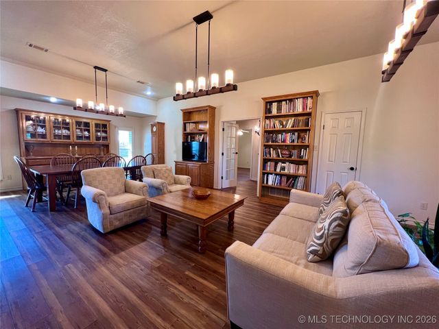 102 Holly, Bokchito, OK 74726