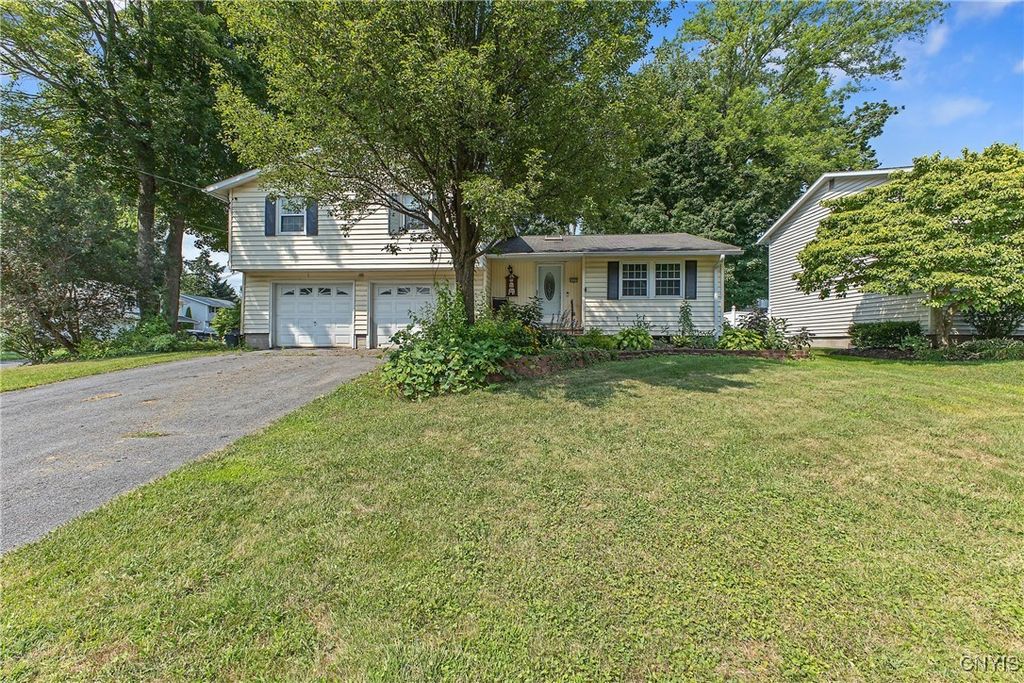 4201 Fireside Drive, Clay, NY 13090
