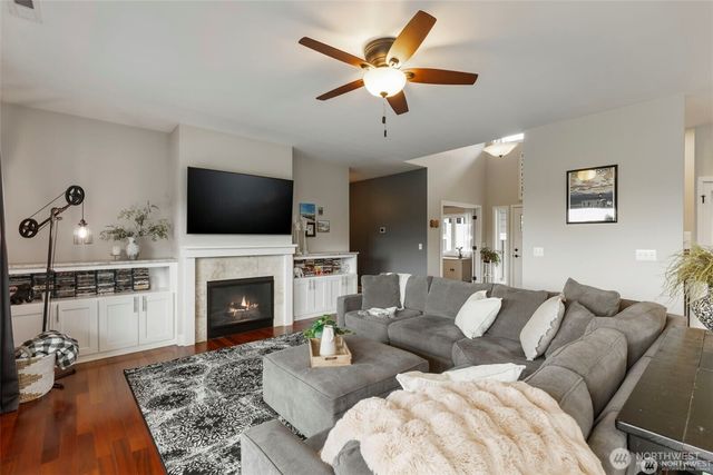 39170 NE No Name Place, Hansville, WA 98340