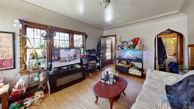 2019 Kensington Road, Toledo, OH 43607