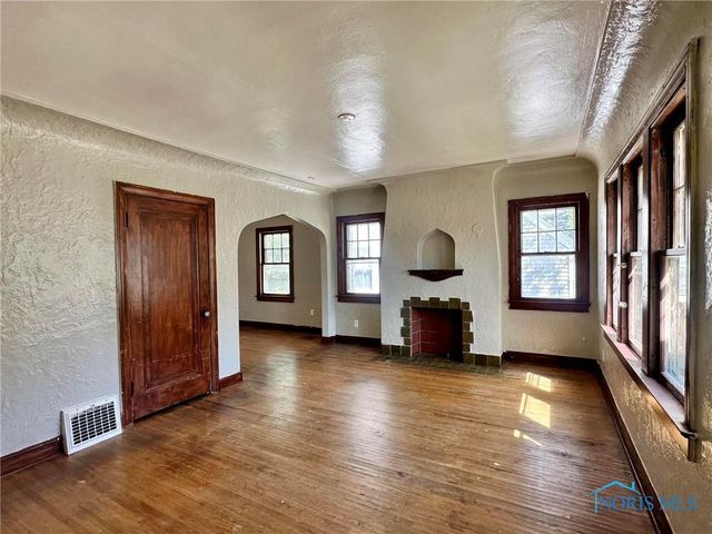 2019 Kensington Road, Toledo, OH 43607