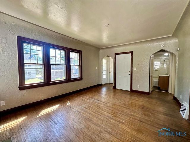 2019 Kensington Road, Toledo, OH 43607