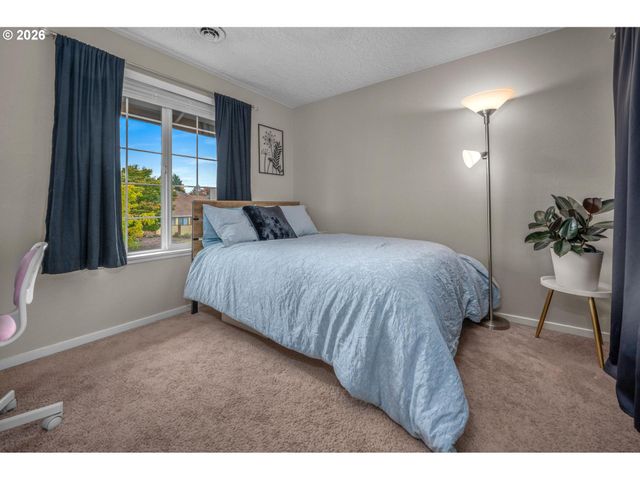 8653 Sw HAMLET St, Tigard, OR 97224