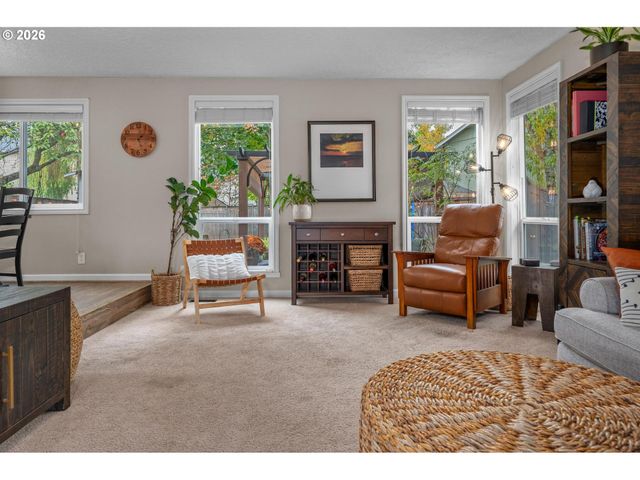 8653 Sw HAMLET St, Tigard, OR 97224