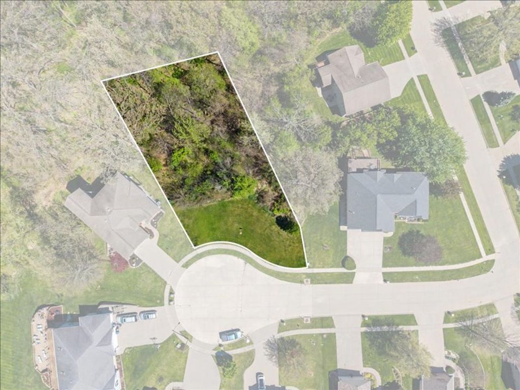 1819 Timber Hills Drive, Coralville, IA 52241 — photo 3