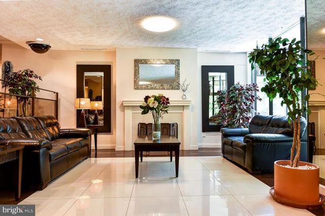 1011 ARLINGTON BLVD #125, Arlington, VA 22209