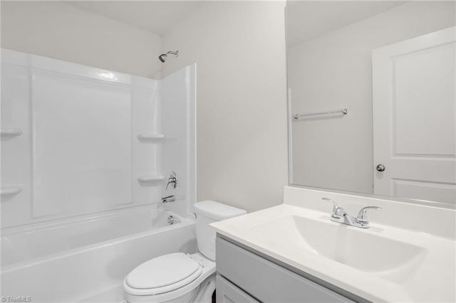 706 Brampton Drive, Mcleansville, NC 27301