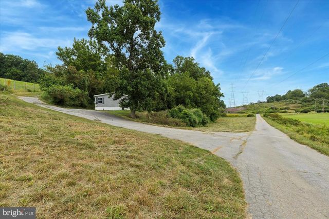 950 SUGARS BRIDGE RD, West Chester, PA 19380