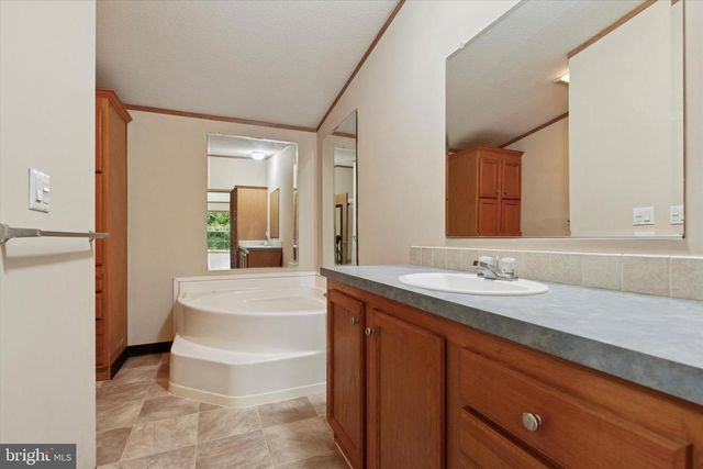 950 SUGARS BRIDGE RD, West Chester, PA 19380