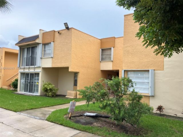 9311 SW 4th St 104B, Miami, FL 33174