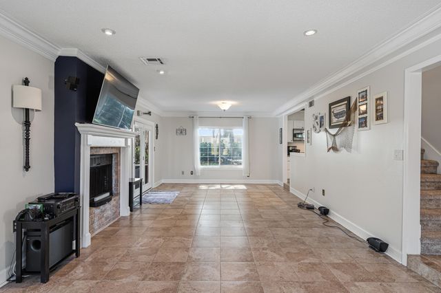 21 Neptune Drive, Mary Esther, FL 32569