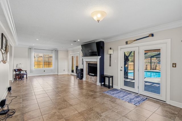 21 Neptune Drive, Mary Esther, FL 32569