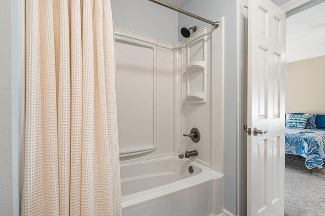 21 Neptune Drive, Mary Esther, FL 32569