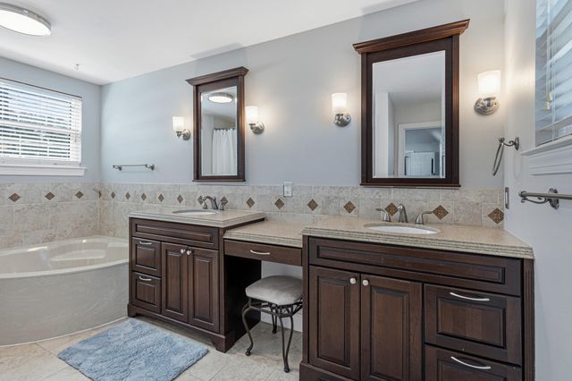 21 Neptune Drive, Mary Esther, FL 32569