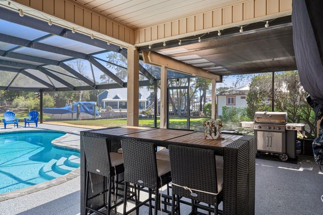 21 Neptune Drive, Mary Esther, FL 32569