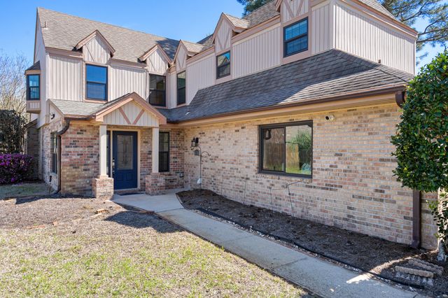 21 Neptune Drive, Mary Esther, FL 32569