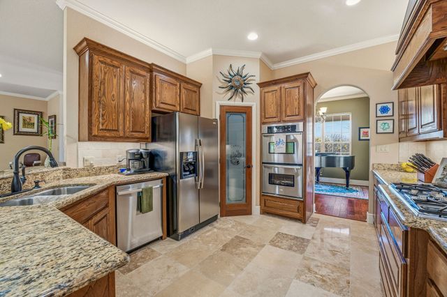 1218 Meander Road, Granbury, TX 76049