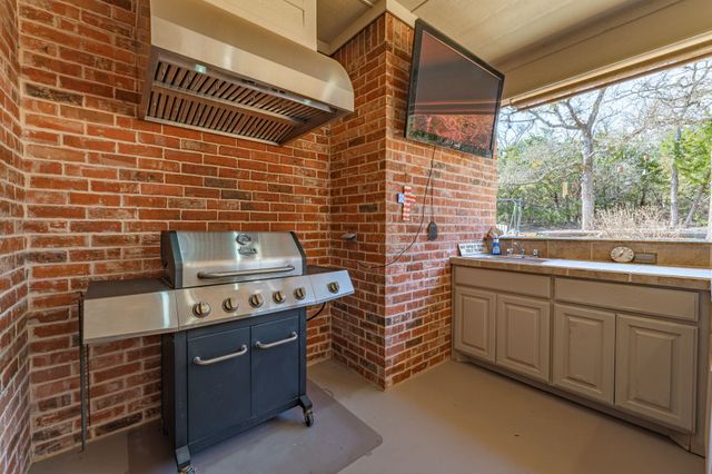 1218 Meander Road, Granbury, TX 76049