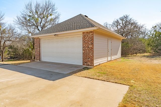 1218 Meander Road, Granbury, TX 76049