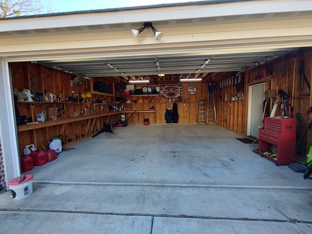 1218 Meander Road, Granbury, TX 76049