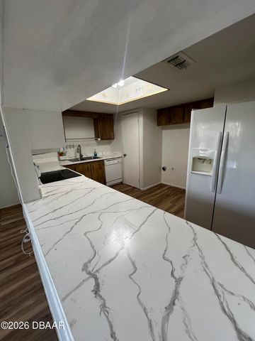 430 Banana Cay Dr Apt F, South Daytona, FL 32119