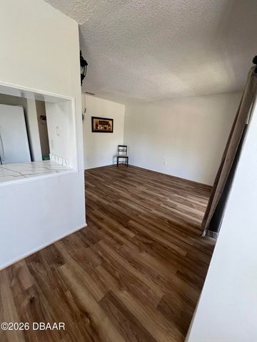 430 Banana Cay Dr Apt F, South Daytona, FL 32119