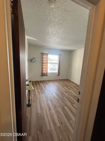 430 Banana Cay Dr Apt F, South Daytona, FL 32119