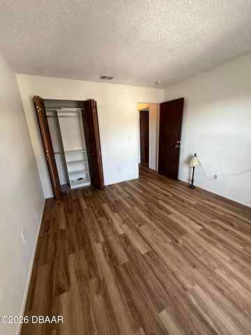 430 Banana Cay Dr Apt F, South Daytona, FL 32119