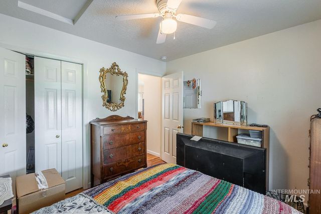 1507 S Willow Creek, Nampa, ID 83686