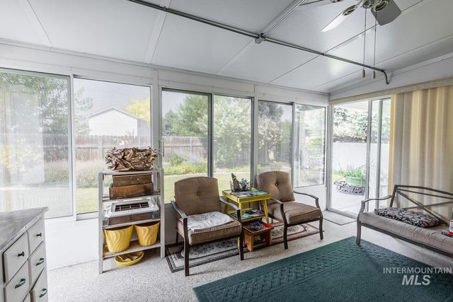 1507 S Willow Creek, Nampa, ID 83686